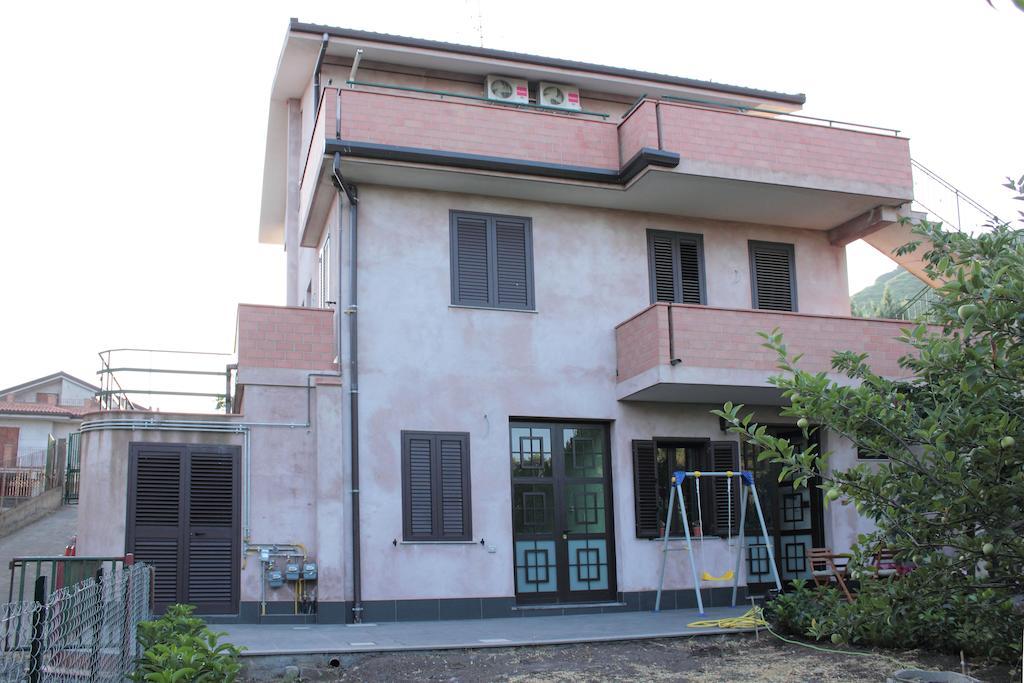 Etna Holiday Home Nicolosi Rum bild